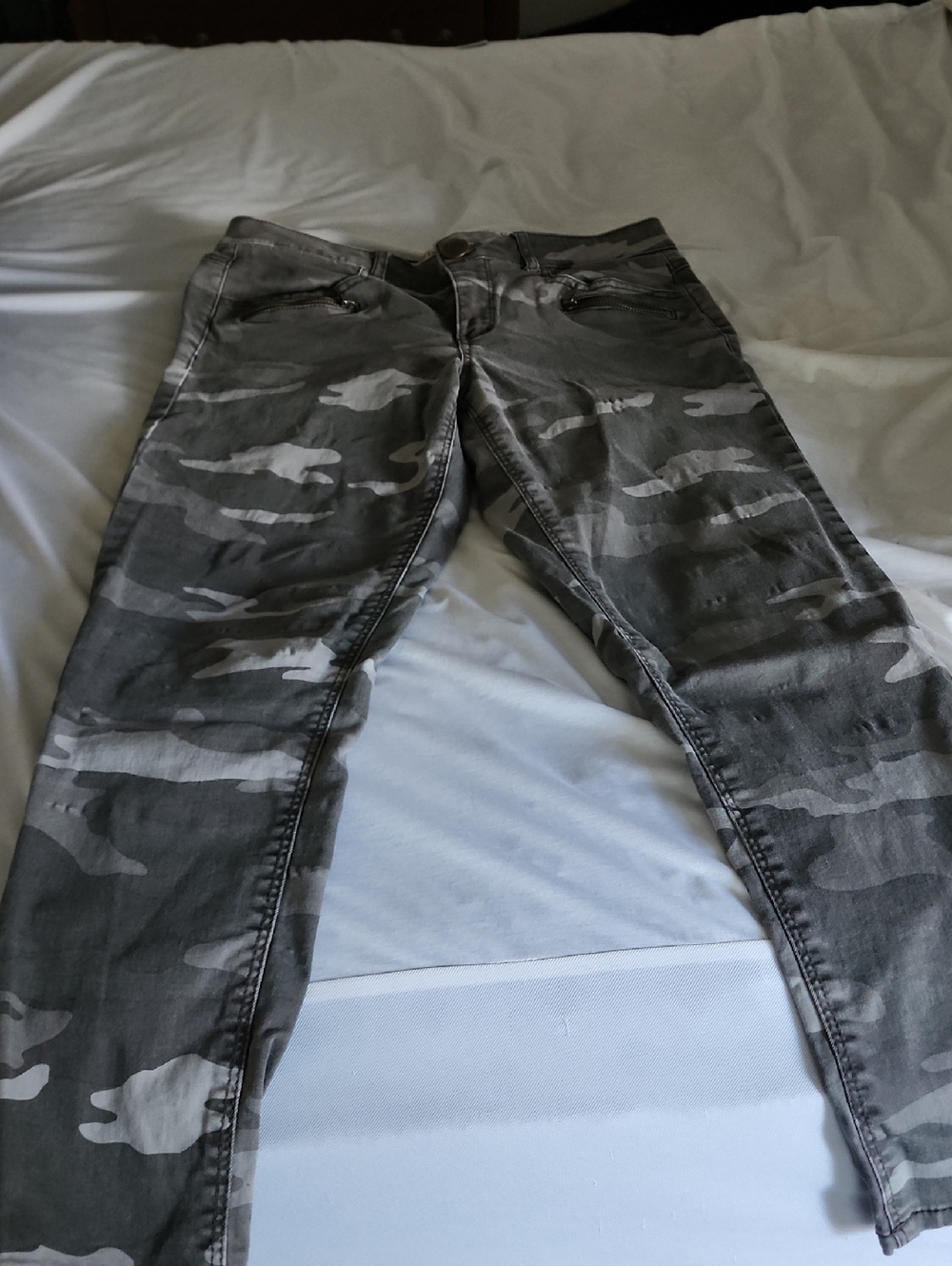 Democracy Gray Camo Skinny Pants
